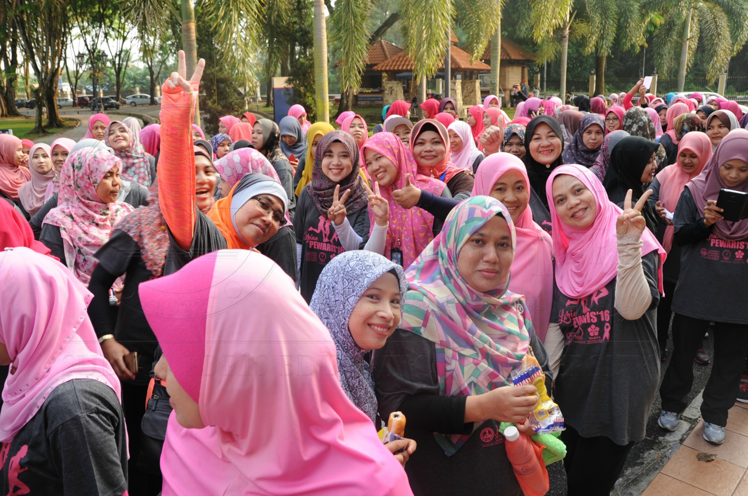 PRO 16 69 Karnival Pewaris 2016   UPSIHAS 8186